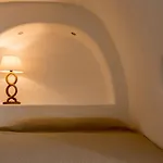 Apart-hotel Strogili 4*