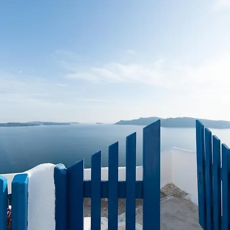 Ξενοδοχείο με διαμερίσματα Strogili 4*