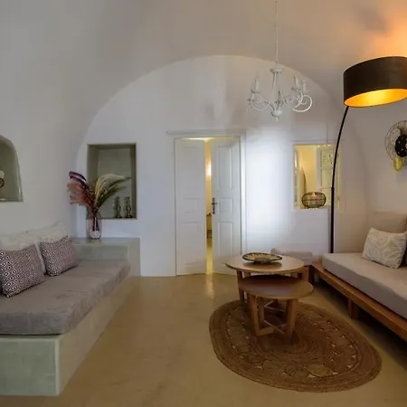 Strogili Aparthotel