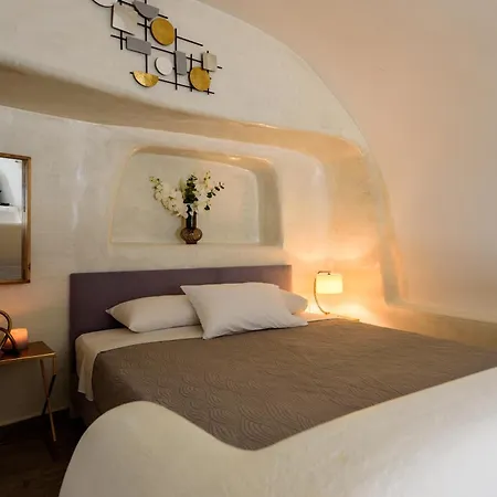 Strogili Aparthotel 2*