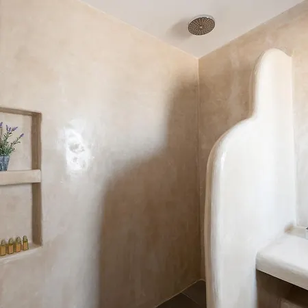 Aparthotel Strogili