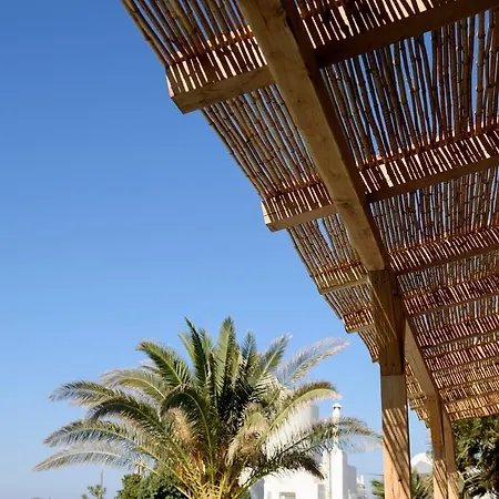 Aparthotel Strogili