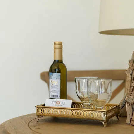 ストロギリ アパートホテル