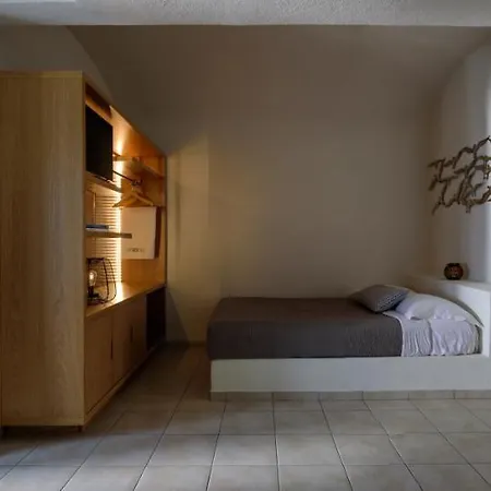 스트로길리 아파트호텔 이아