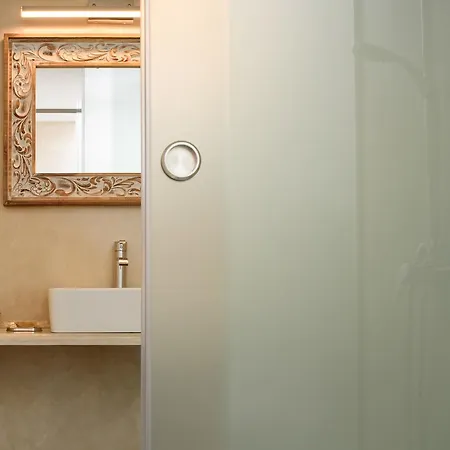 스트로길리 아파트호텔